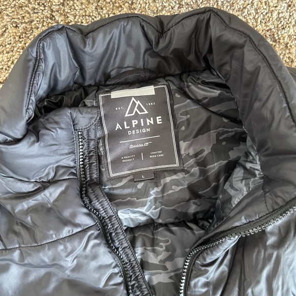 Alpine Design Puffer Vest - Picture 2 of 3